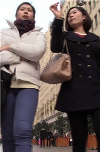 长得还不错的牛仔裤MM[161M/MTS]