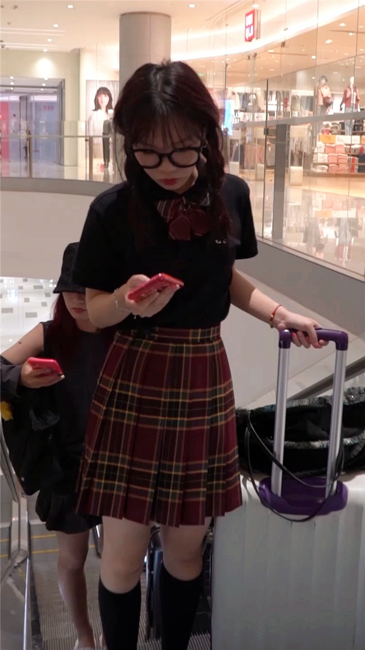 2022年4月樱之舞最新街拍美女视频[25G]