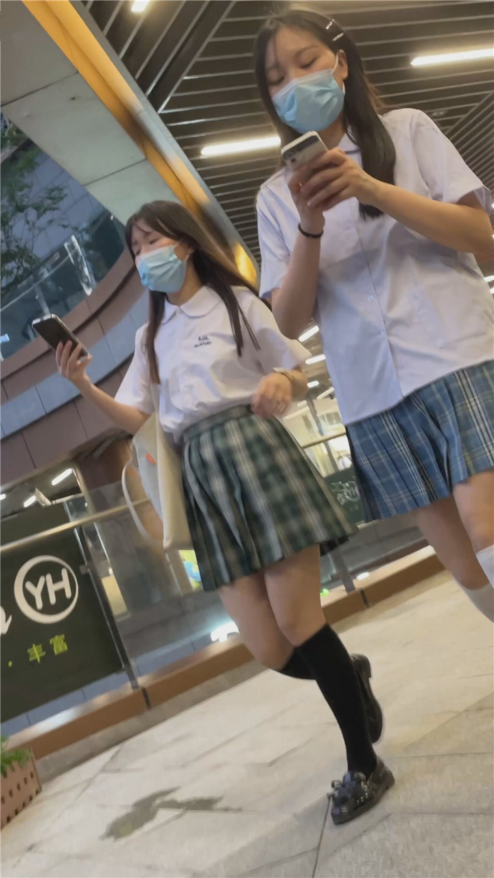 2023年10月KINGK最新街拍美女视频[5.57G]