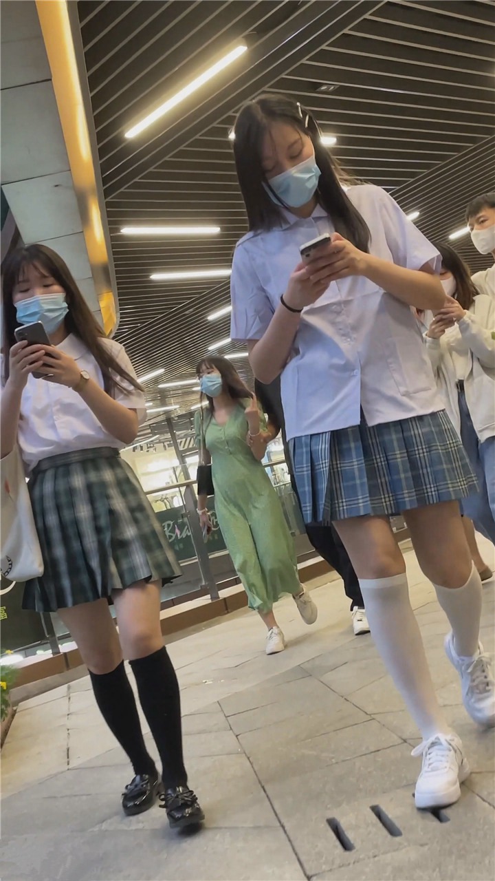 2023年10月KINGK最新街拍美女视频[5.57G]