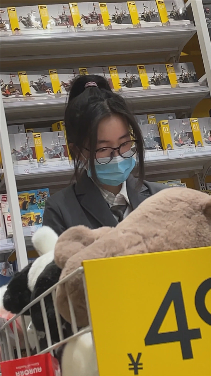 2023年10月KINGK最新街拍美女视频[5.57G]