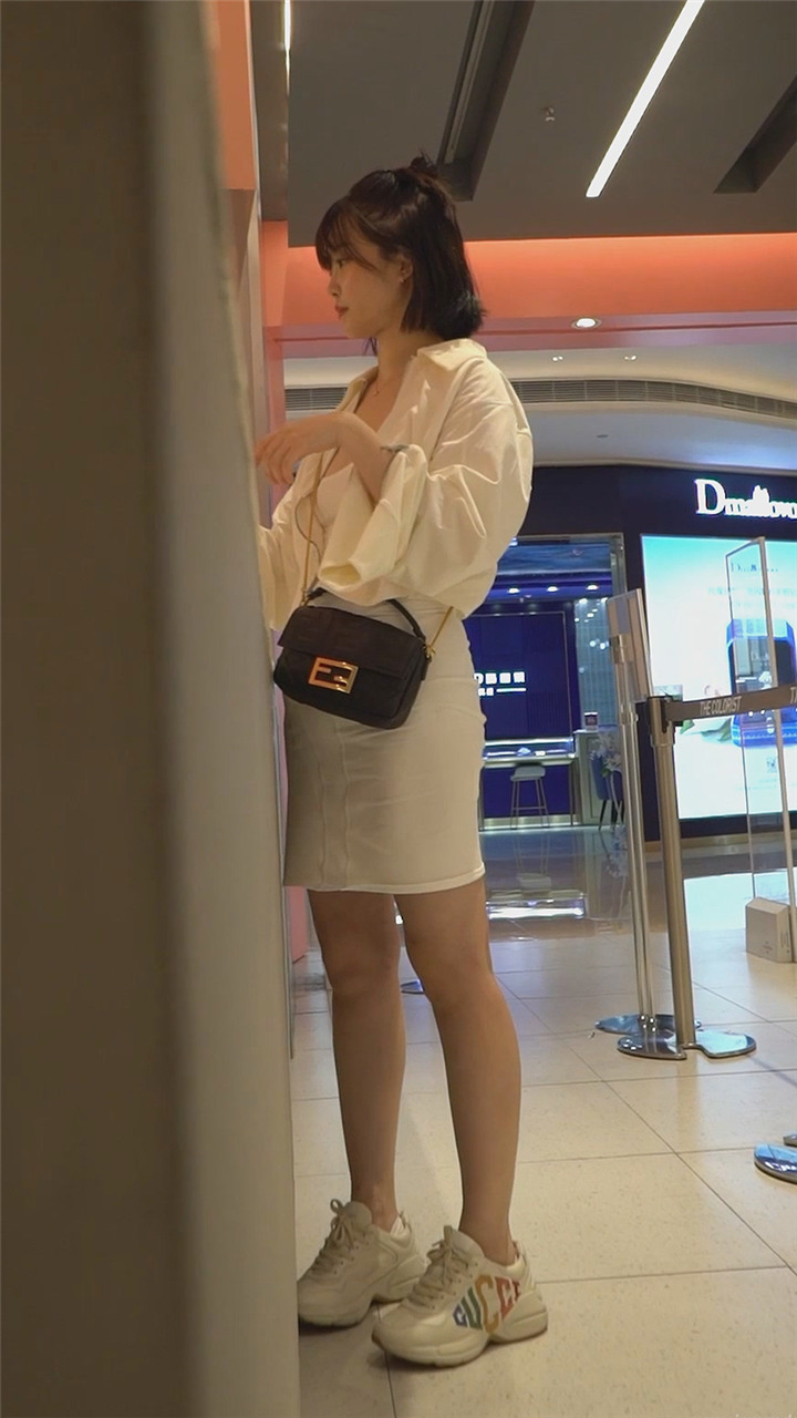 2023年11月YZW最新街拍美女视频[18.7G]