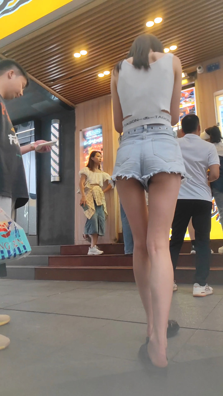 2023年8月XLB最新街拍美女视频[44.9G]