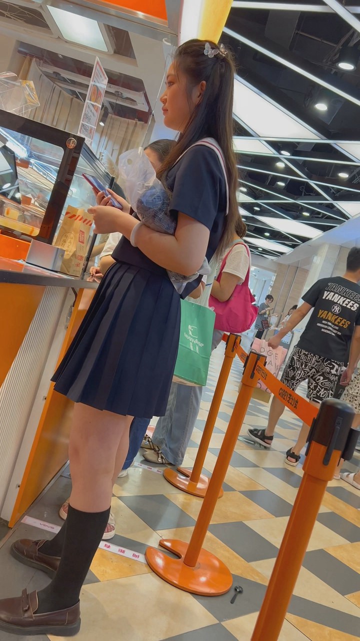 2023年5月KFC最新街拍美女视频[34.5G]