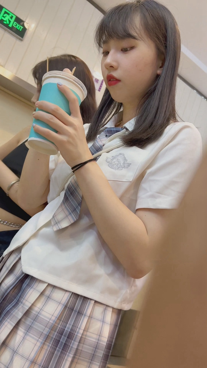 2023年5月KFC最新街拍美女视频[34.5G]