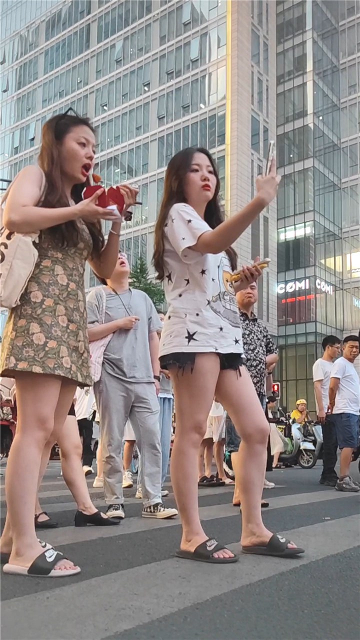 2023年9月XLB最新街拍美女视频[16.1G]