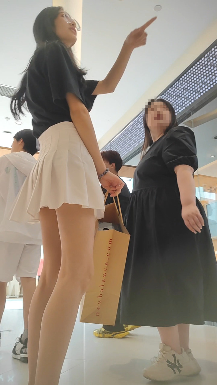2023年9月XLB最新街拍美女视频[16.1G]