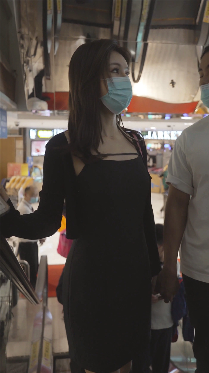 2023年YZW12月banana cat 4K最新街拍美女视频[11.1G]