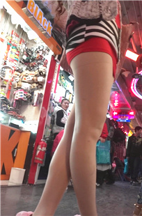 腿长人美，真是人间极品[736M/M2TS]