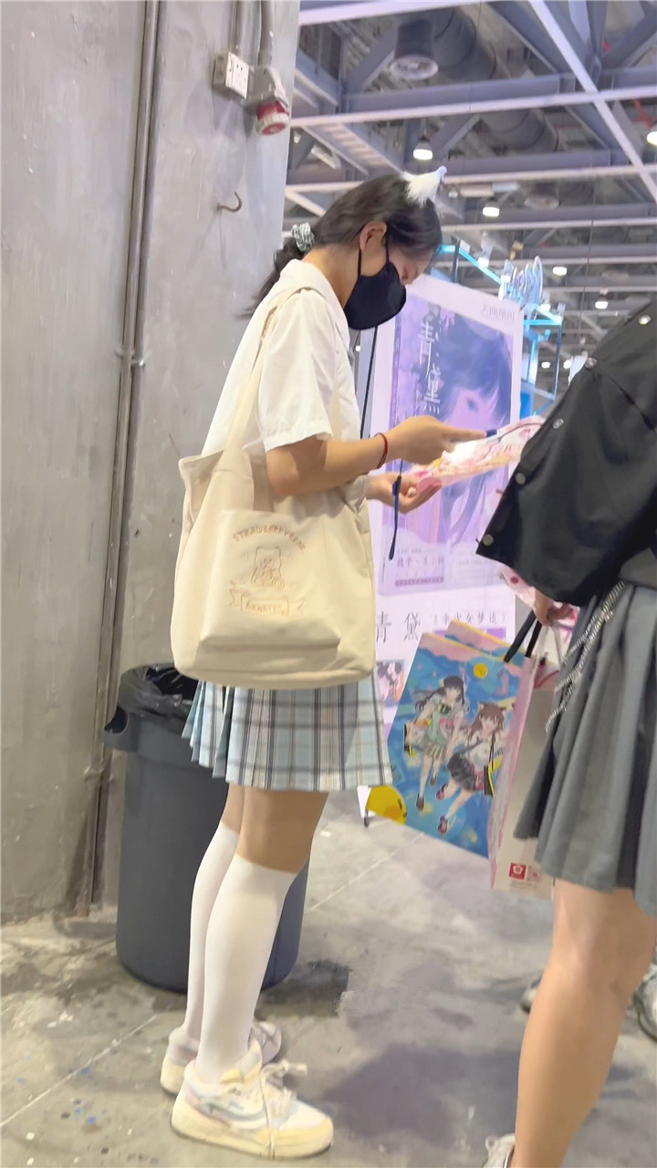2023年12月KFC最新街拍美女视频[35.4G]