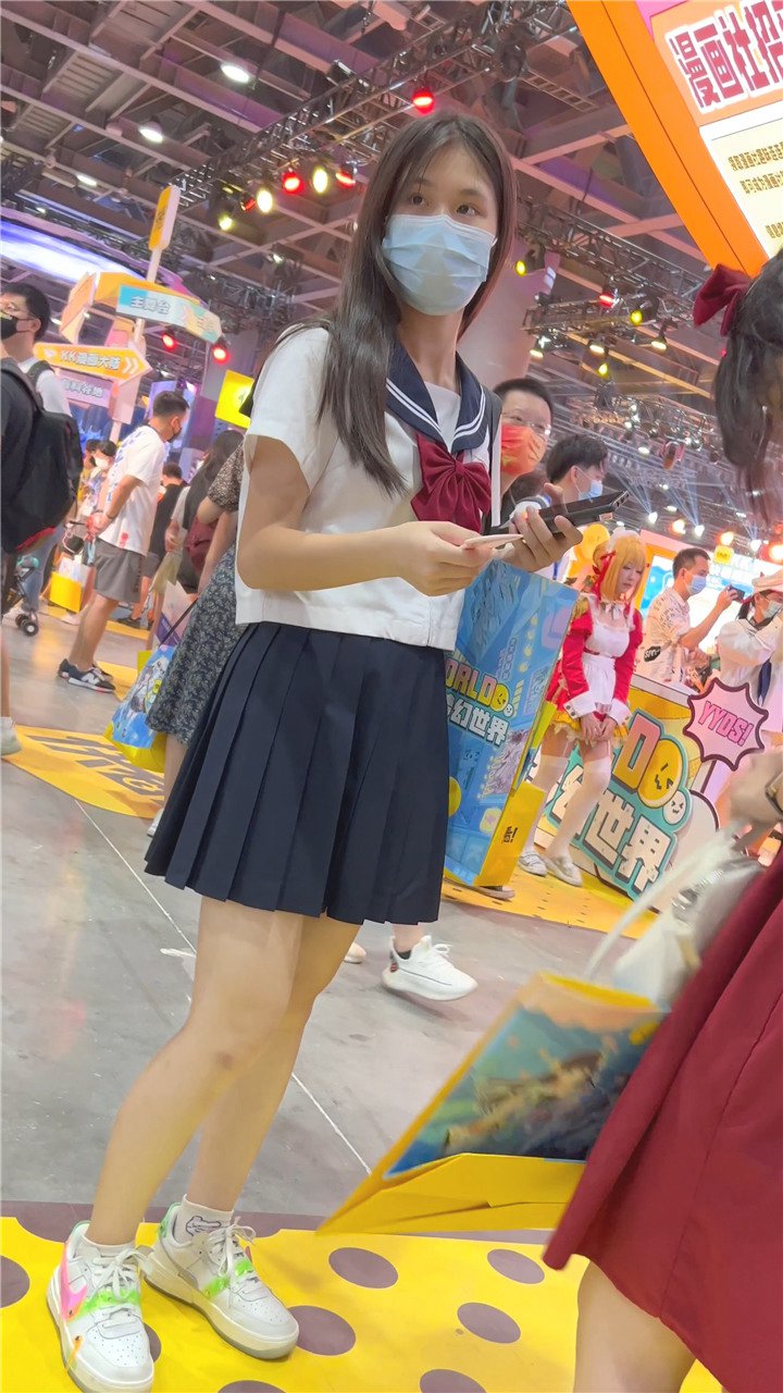 2023年12月KFC最新街拍美女视频[35.4G]