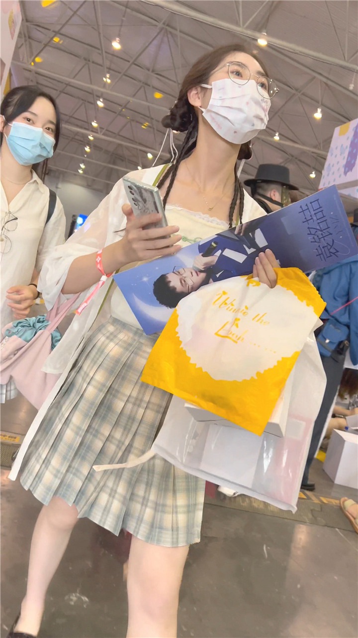 2023年12月KFC最新街拍美女视频[35.4G]