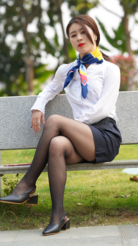 黑丝制服美女(221P)[4.11G/JPG]