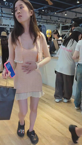 粉裙小姐姐[62M/MP4]