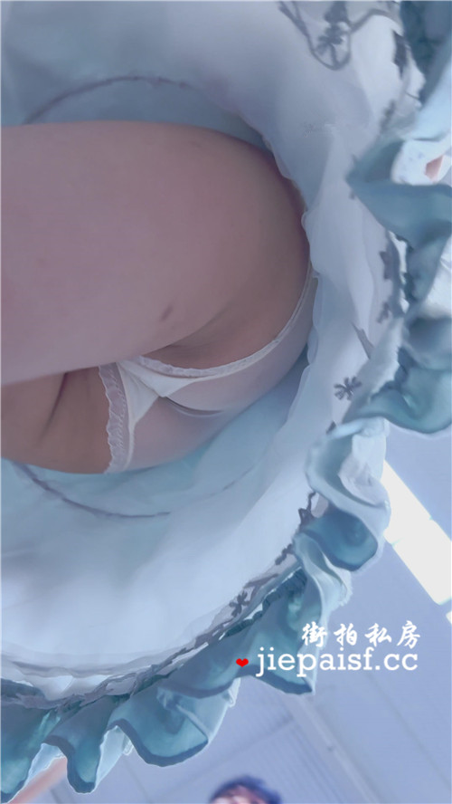 透气小美女[1.12G/MP4]