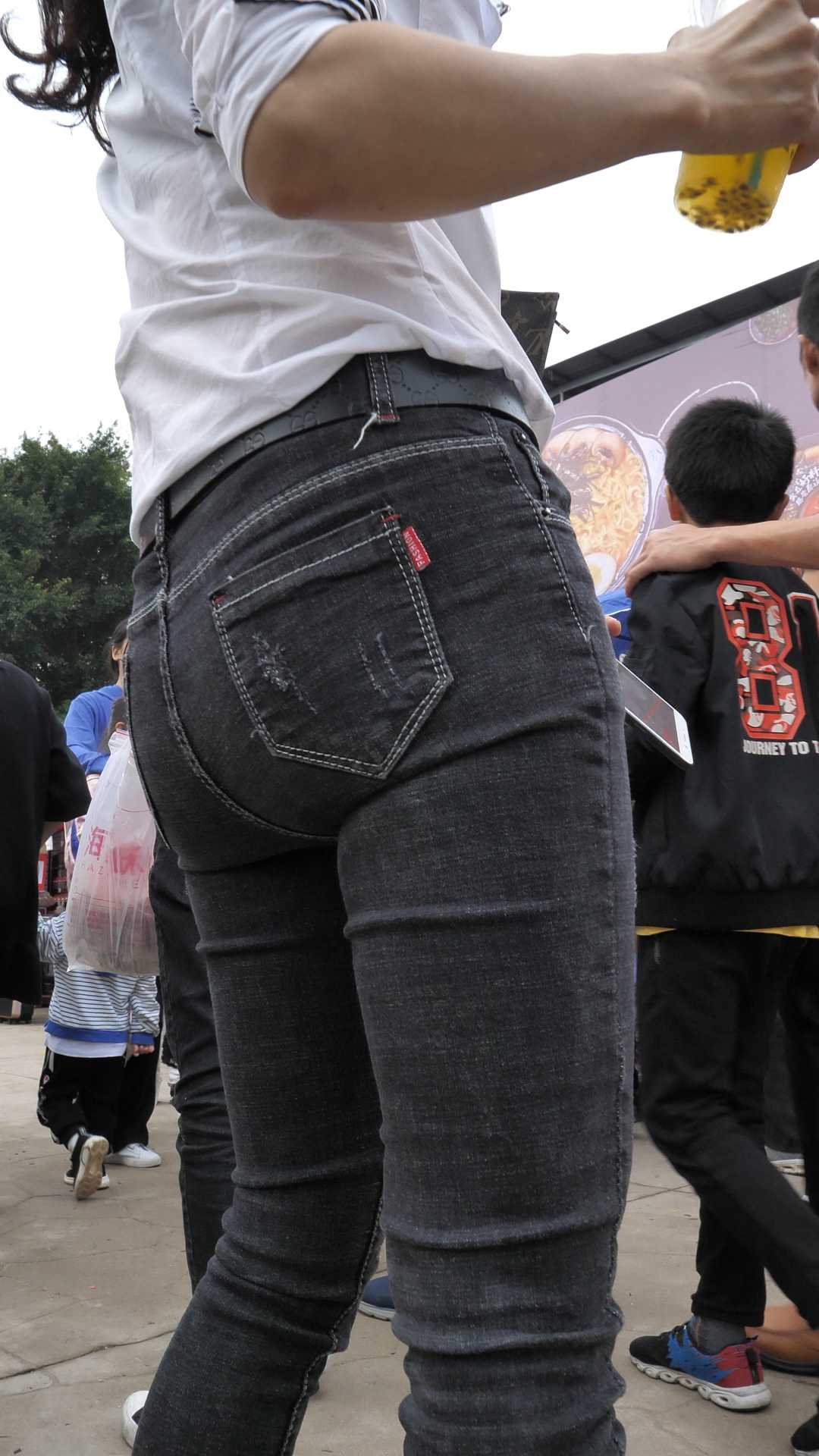 红高跟蓝牛丰臀小少妇