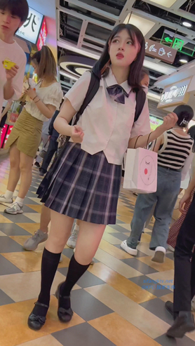 【CD】百褶裙小姐姐[997M/MP4]