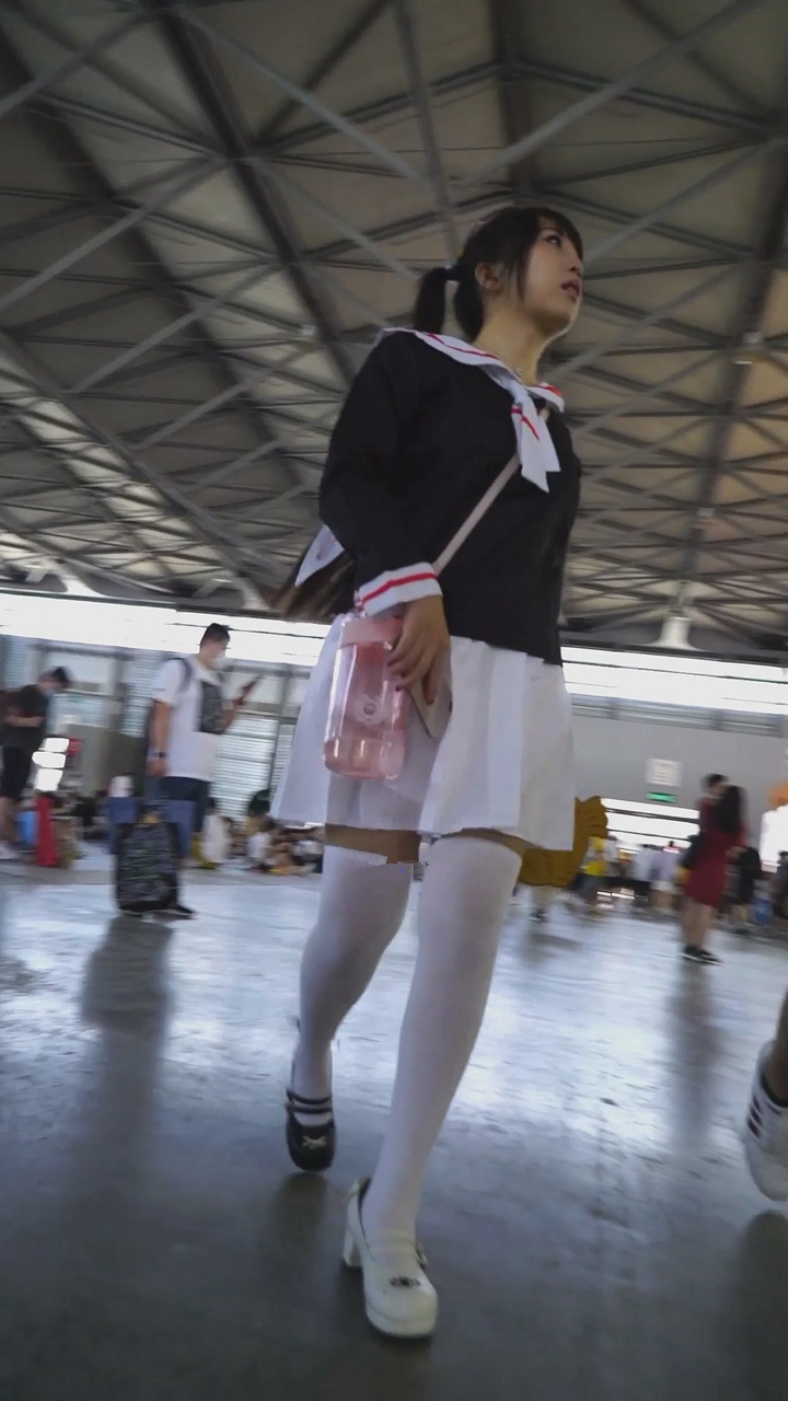 华尔兹大师2020街拍美女合集[6.77G]