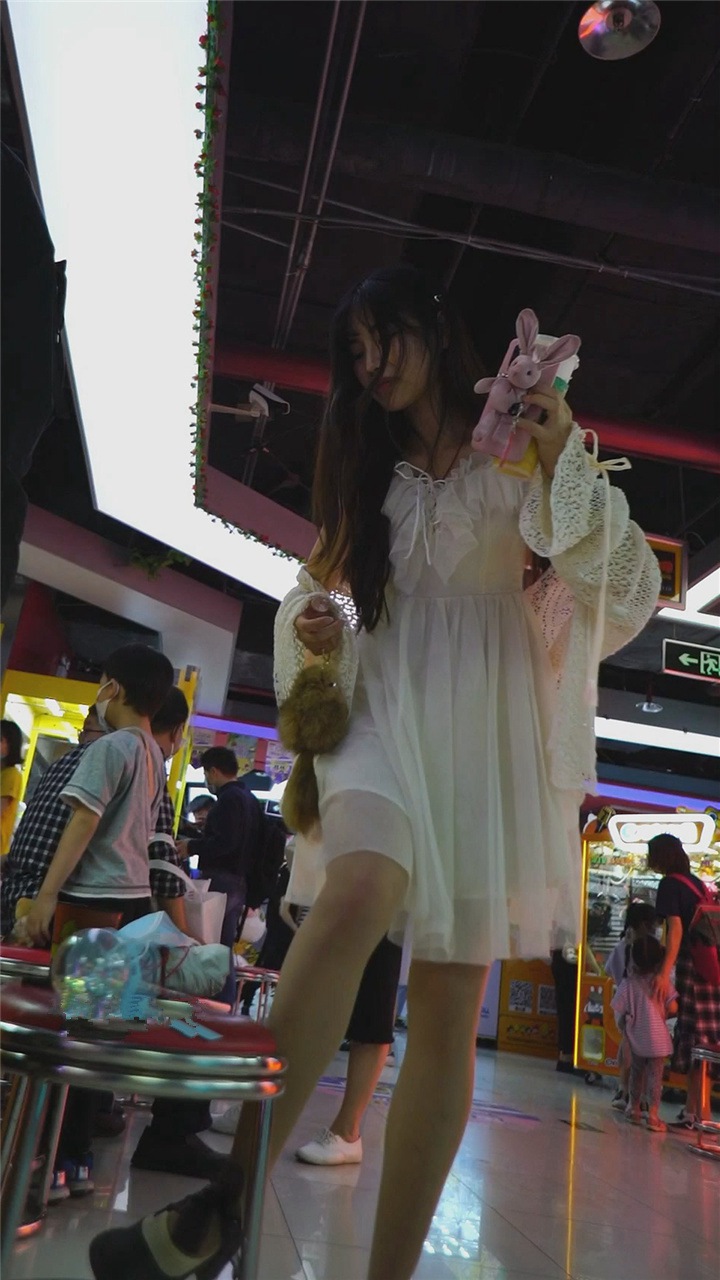 华尔兹大师2020街拍美女合集[6.77G]