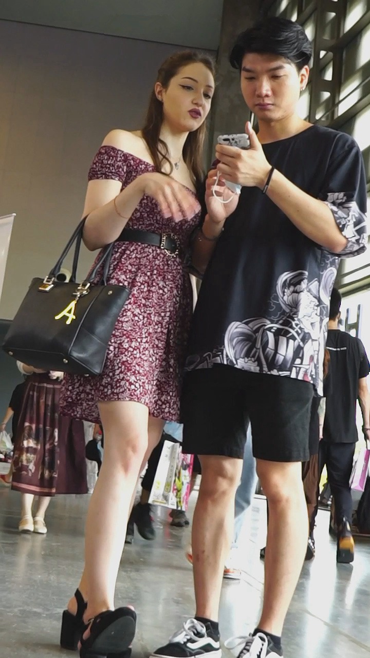 华尔兹大师2020街拍美女合集[6.77G]
