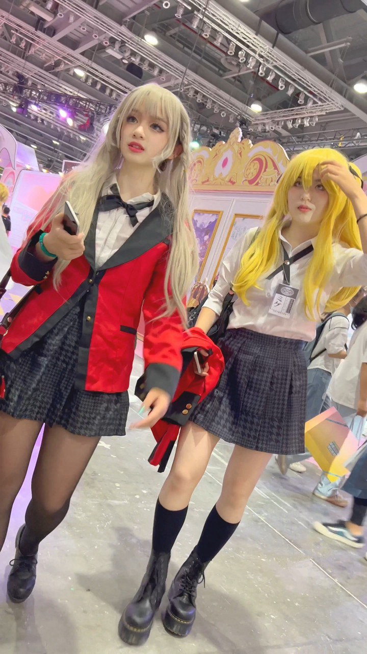 2024年1月KFC最新街拍美女视频[32.4G]