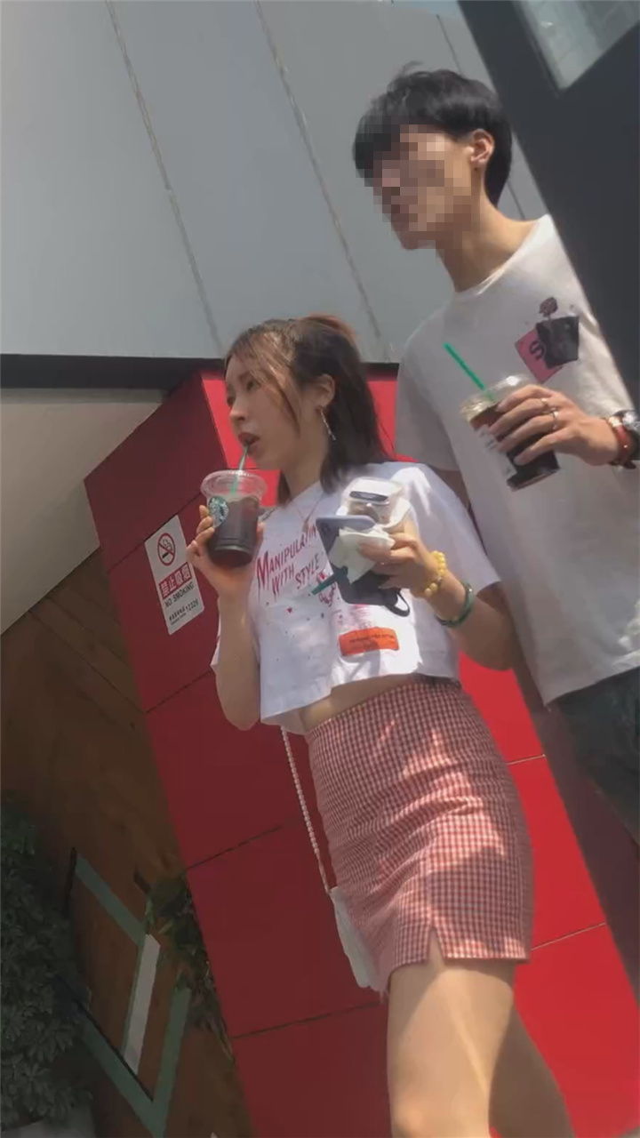 2020商场街拍美女视频合集[1.9G]