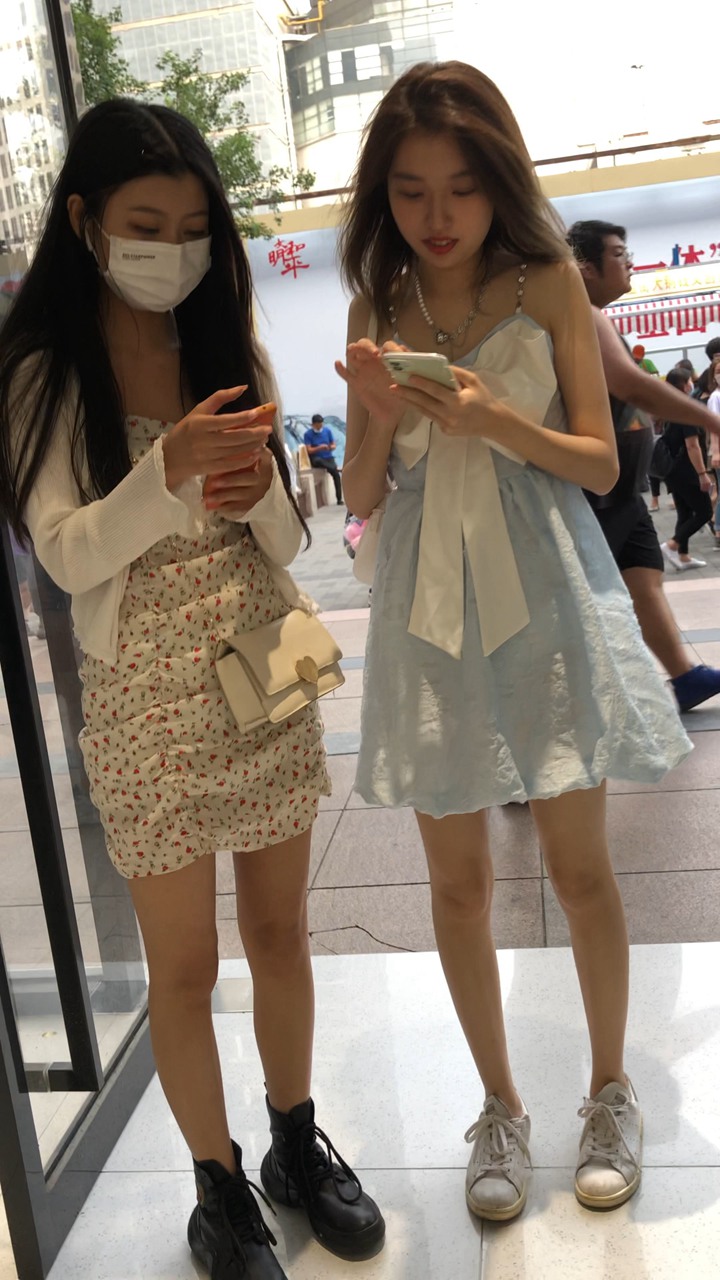 2021年极品街拍美女4K无水印视频[28.3G]