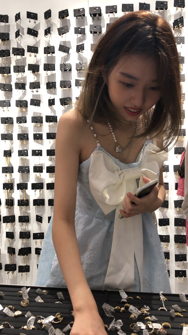 2021年极品街拍美女4K无水印视频[28.3G]