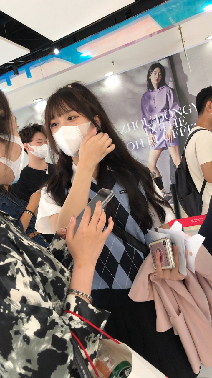 2021年极品街拍美女4K无水印视频[28.3G]