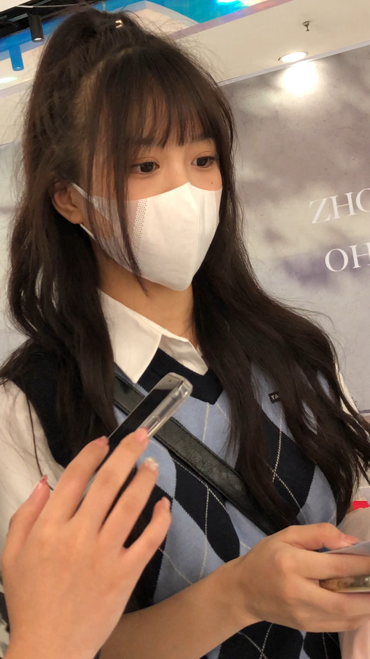 2021年极品街拍美女4K无水印视频[28.3G]