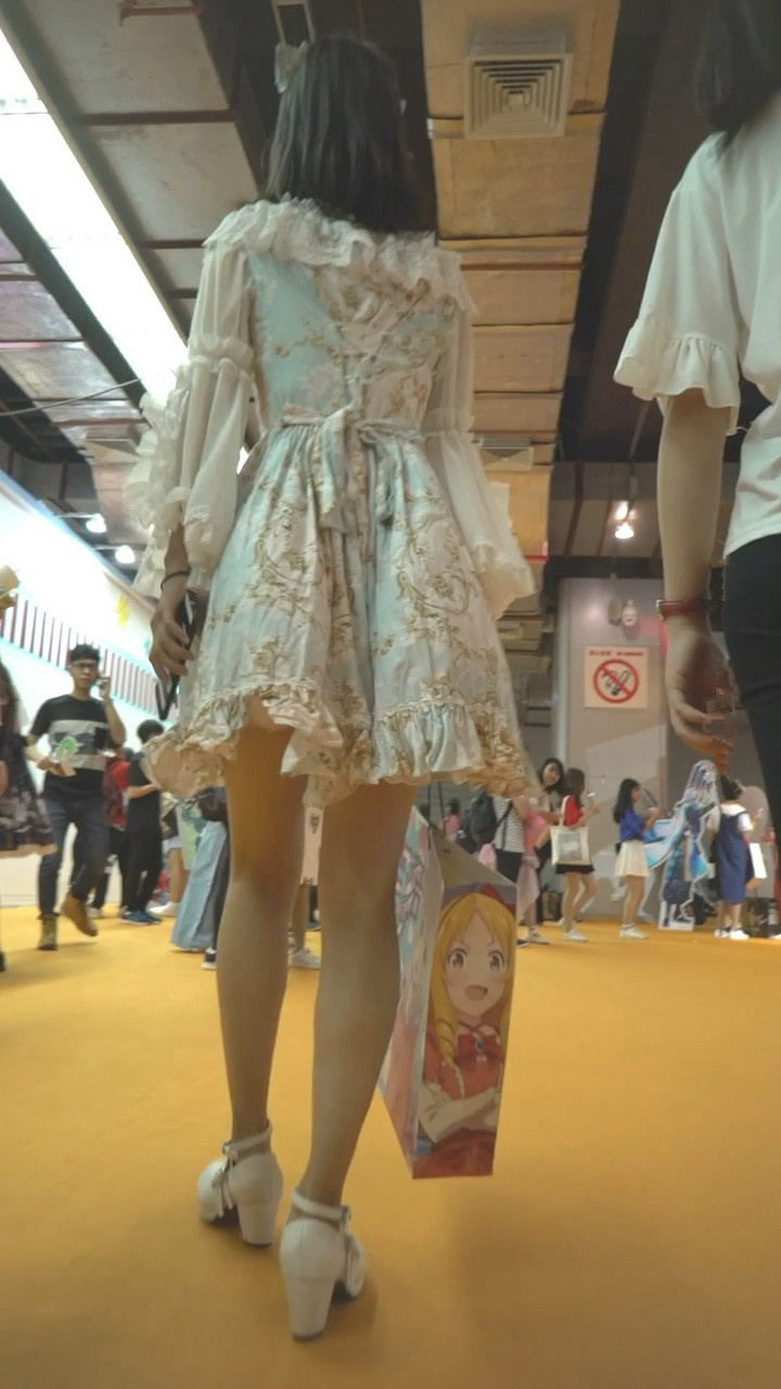 华尔兹大师2018街拍美女合集共151部[16.5G]