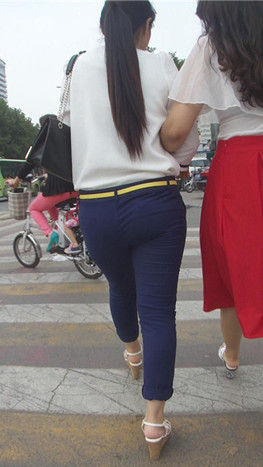 紧身美妇[370M/MP4]