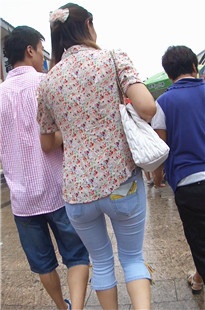 清凉上衣七分牛仔裤MM[95.2M/MP4]