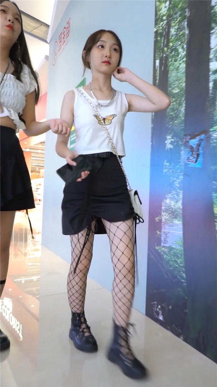 2022年5月樱之舞最新街拍美女视频[21.2G]