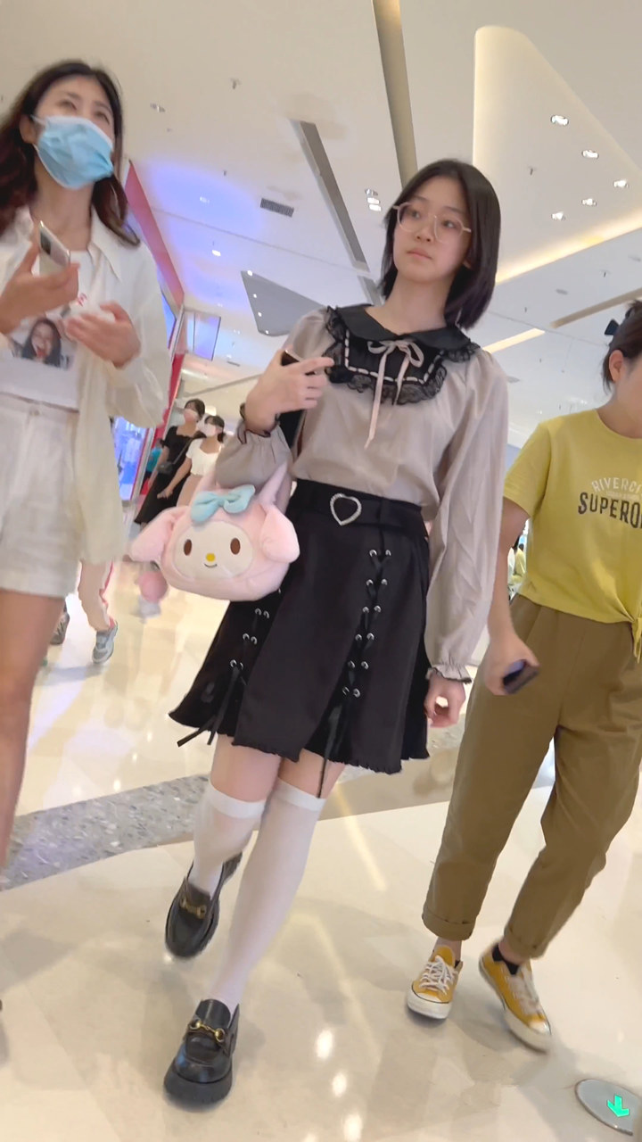 2023年9月KFC最新街拍美女视频[21.8G]