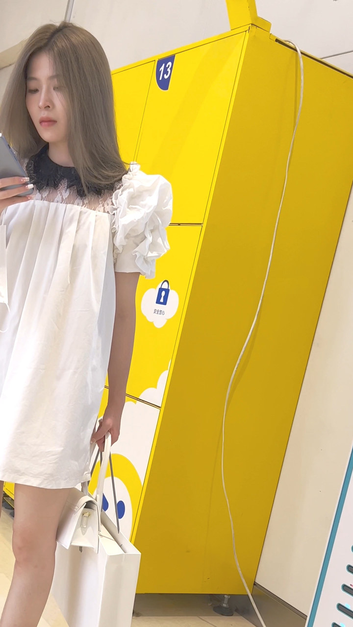 2023年9月KFC最新街拍美女视频[21.8G]