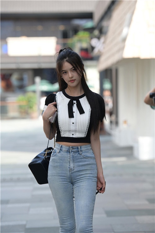 青春紧牛美女(256P)[6G/JPG]