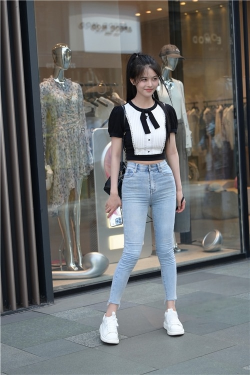 青春紧牛美女(256P)[6G/JPG]