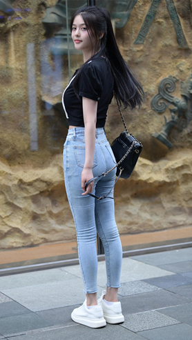 青春紧牛美女(256P)[6G/JPG]