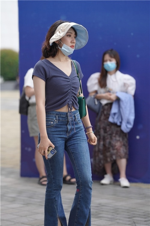 紧牛美女【套图+视频】