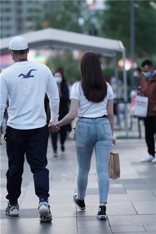 牛仔美人(23P)[311M/JPG]