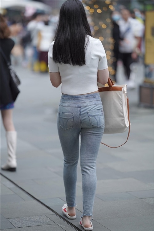 牛仔小妹(37P)[527M/JPG]