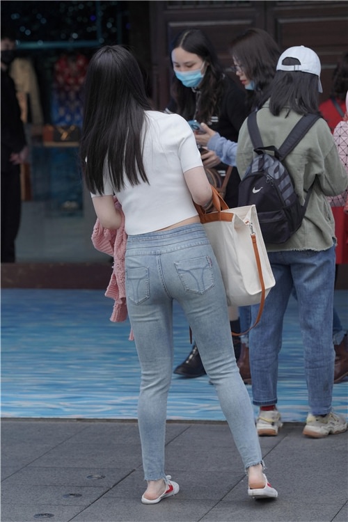 牛仔小妹(37P)[527M/JPG]