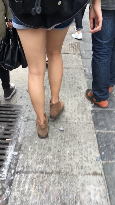 街拍热裤MTMM [158M/MOV]