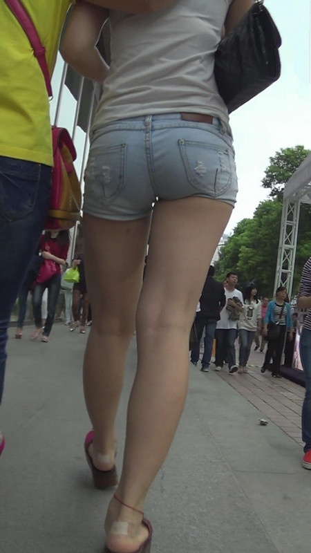 裸腿蓝牛热裤[509M/MP4]