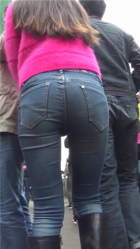 红衣牛仔长裤[349M/MP4]