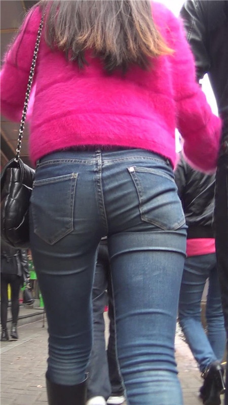 红衣牛仔长裤[349M/MP4]