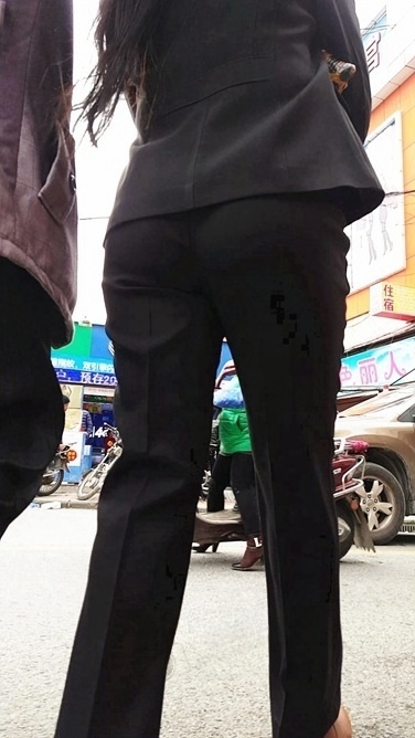 职业装OL臀部好圆[205M/MP4]