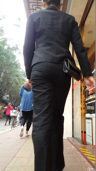 黑色西装职业装OL步伐勿勿[1.08G/MP4]