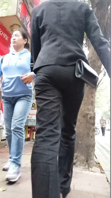 黑色西装职业装OL步伐勿勿[1.08G/MP4]